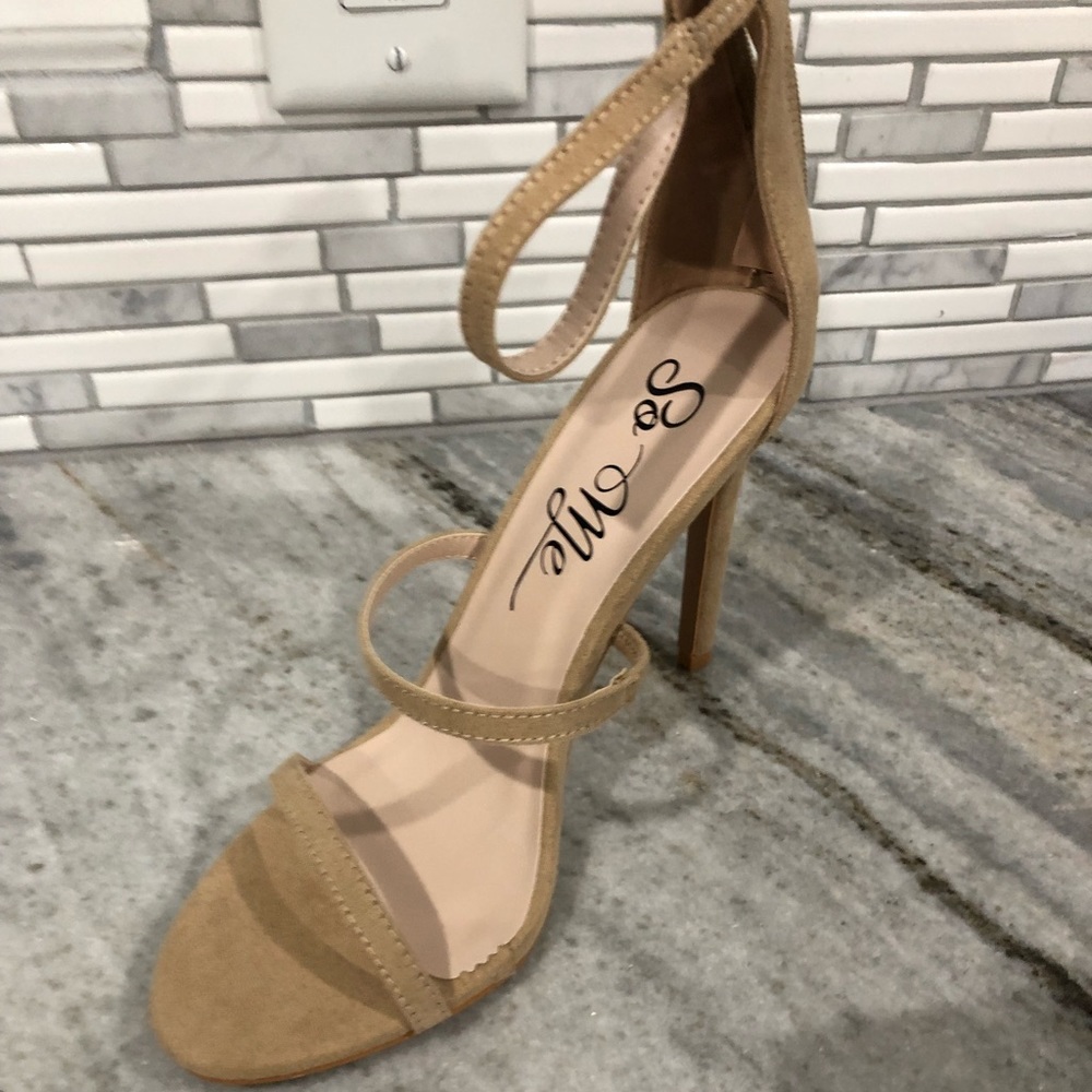 Fashion nova heels